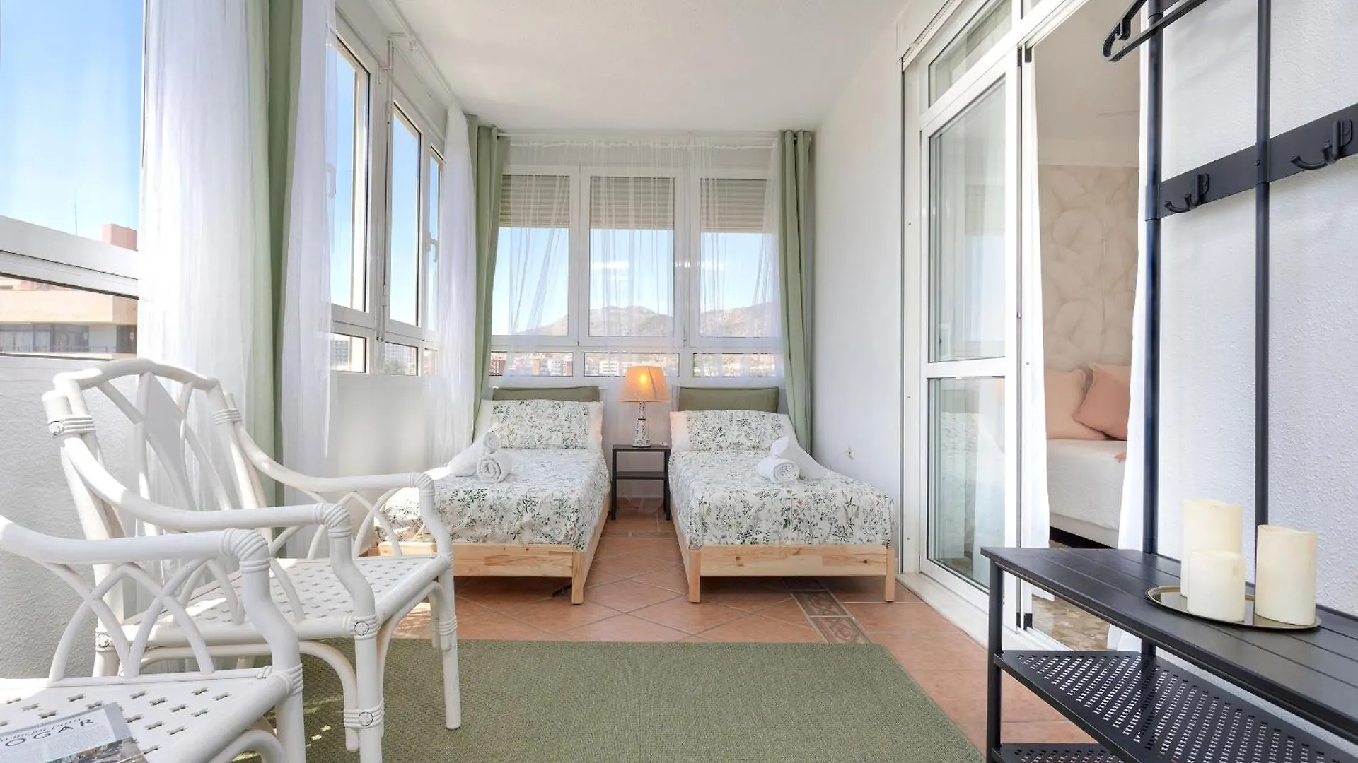 Sunstay Luxe Flat III Playamar Торремолинос Испания