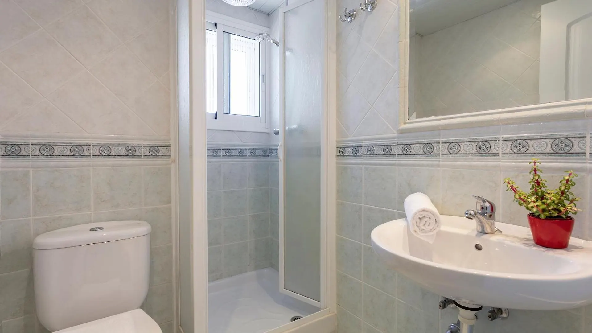 Sunstay Luxe Flat III Playamar Torremolinos Spain